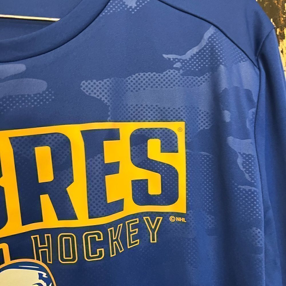NWT Men’s Buffalo Sabres NHL Hockey cammo long sleeve dri- fit shirt.  Size XL - Picture 3 of 7